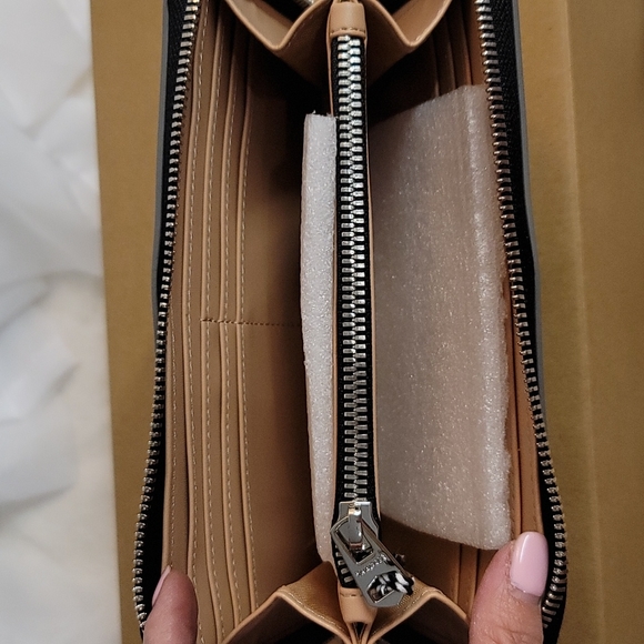 THACKER Zip-Around Wallet - Avery - Picture 4 of 4